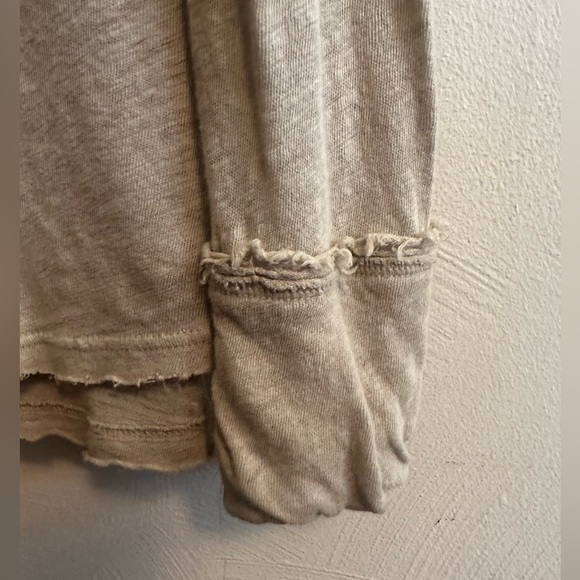 EUC~We The Free Long Sleeve Top - Picture 6 of 9